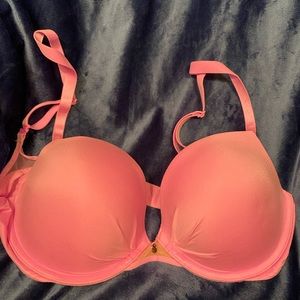 Victoria Secret fabulous plunge 34DD